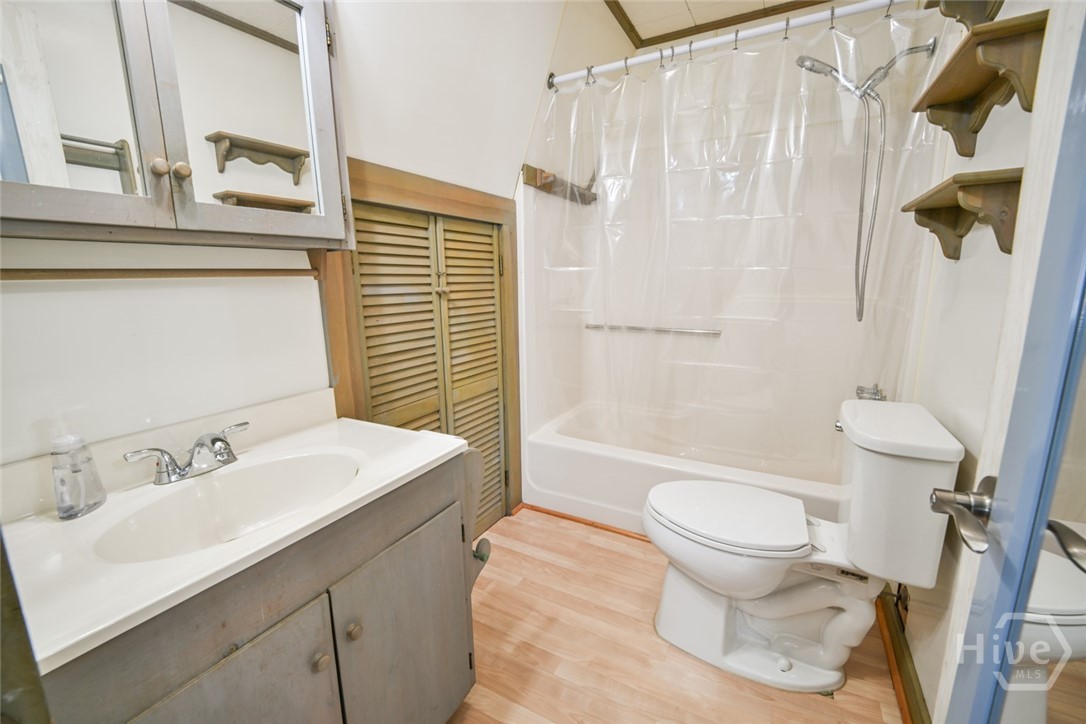 140 October Woods Drive Property Photo 24