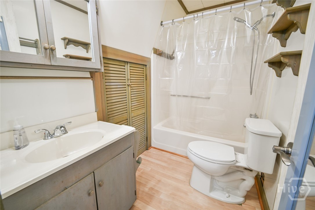 140 October Woods Drive Property Photo 25