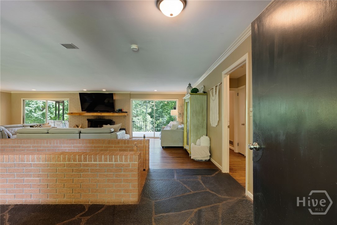 2425 Spratlin Mill Road Property Photo 8