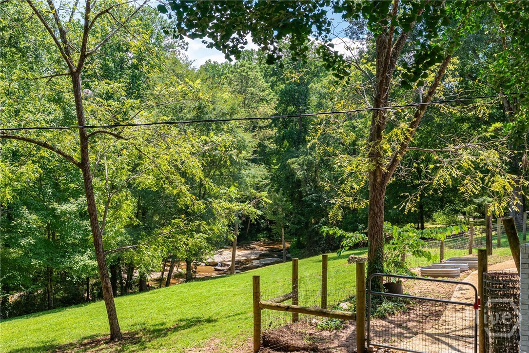 2425 Spratlin Mill Road Property Photo 58