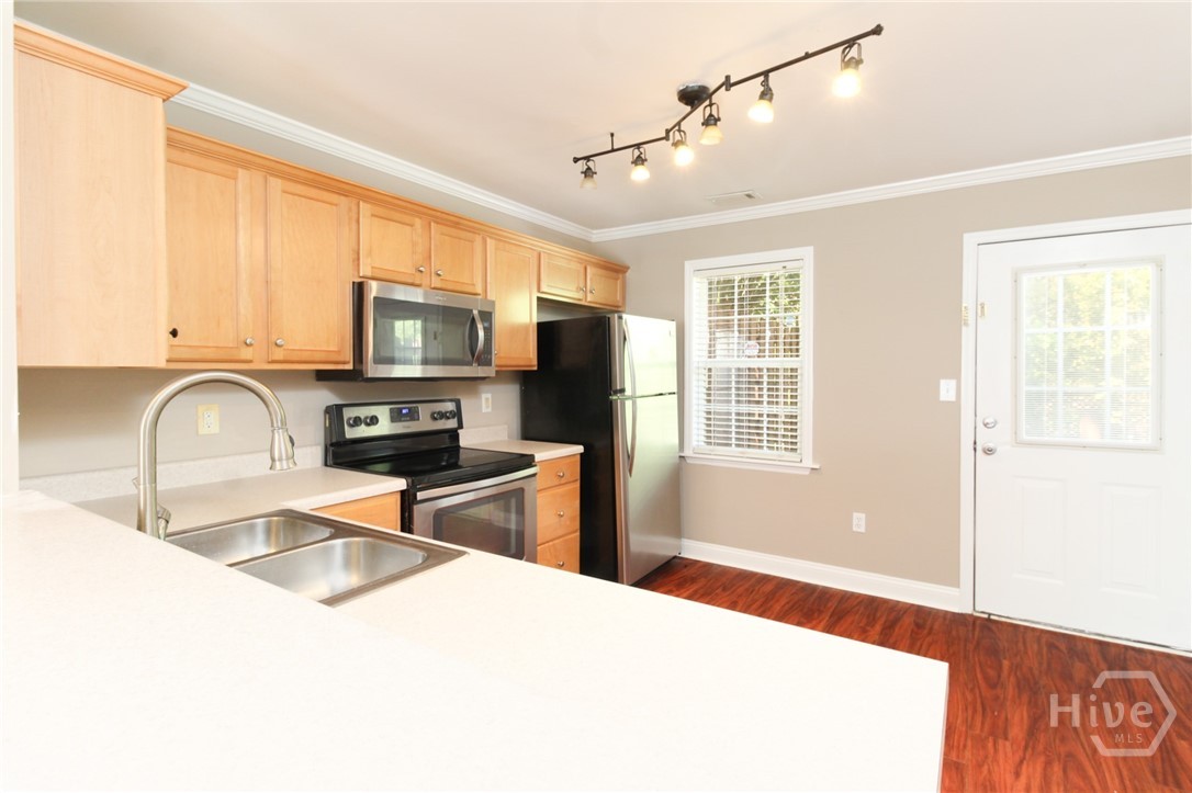 240 Cleveland Road 440 Property Photo 4
