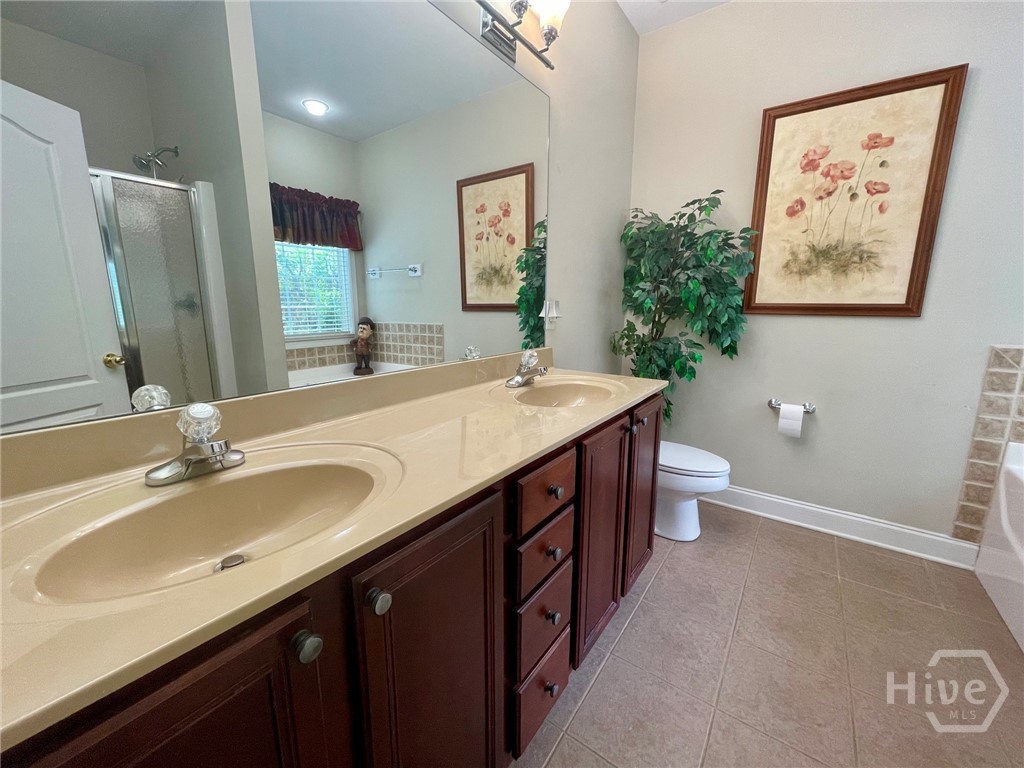 930 Vinings Drive Property Photo 17