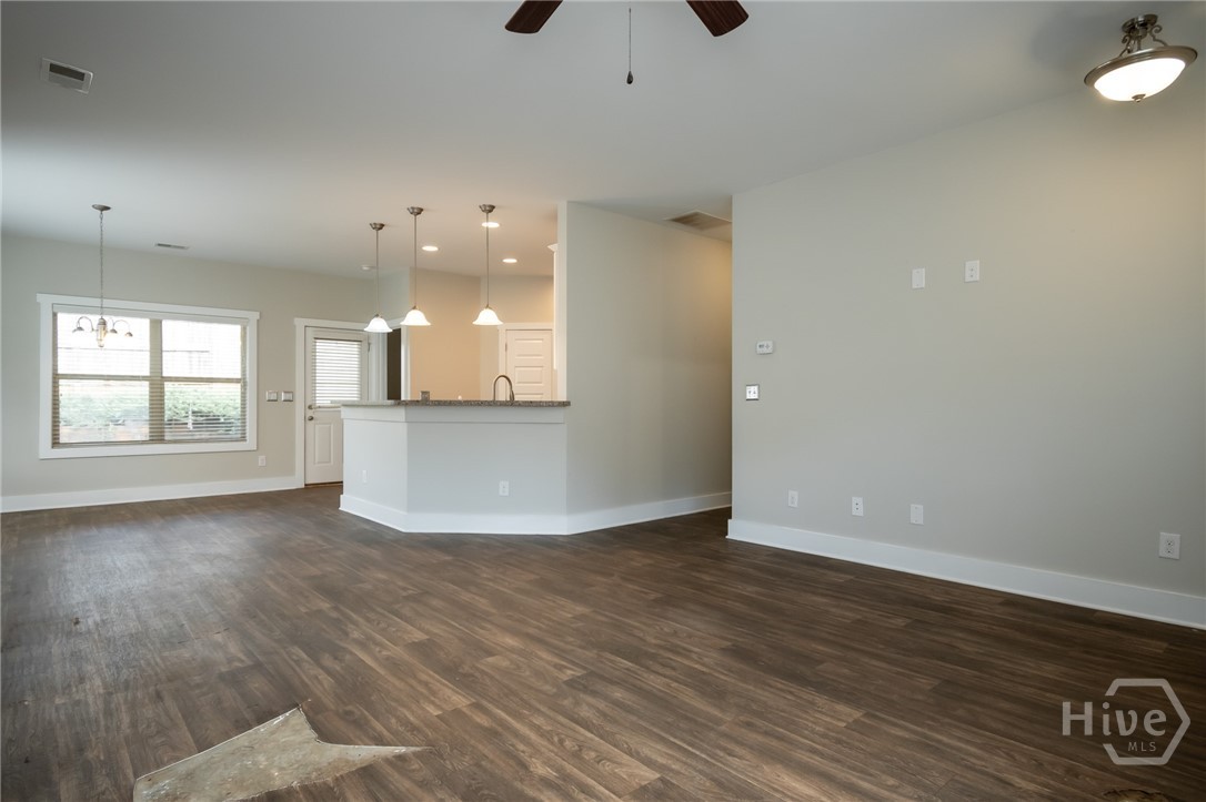 340 Park West Boulevard Property Photo 6