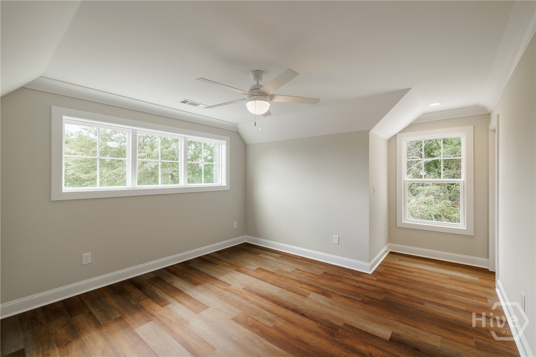 235 Pearl Street Property Photo 23