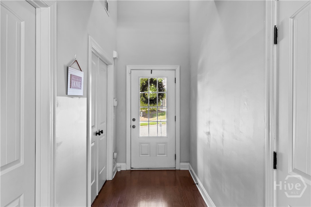 815 Ansbeth Way Property Photo 4