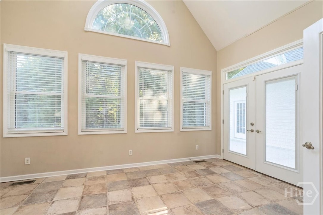 1628 Valley View Drive Property Photo 9