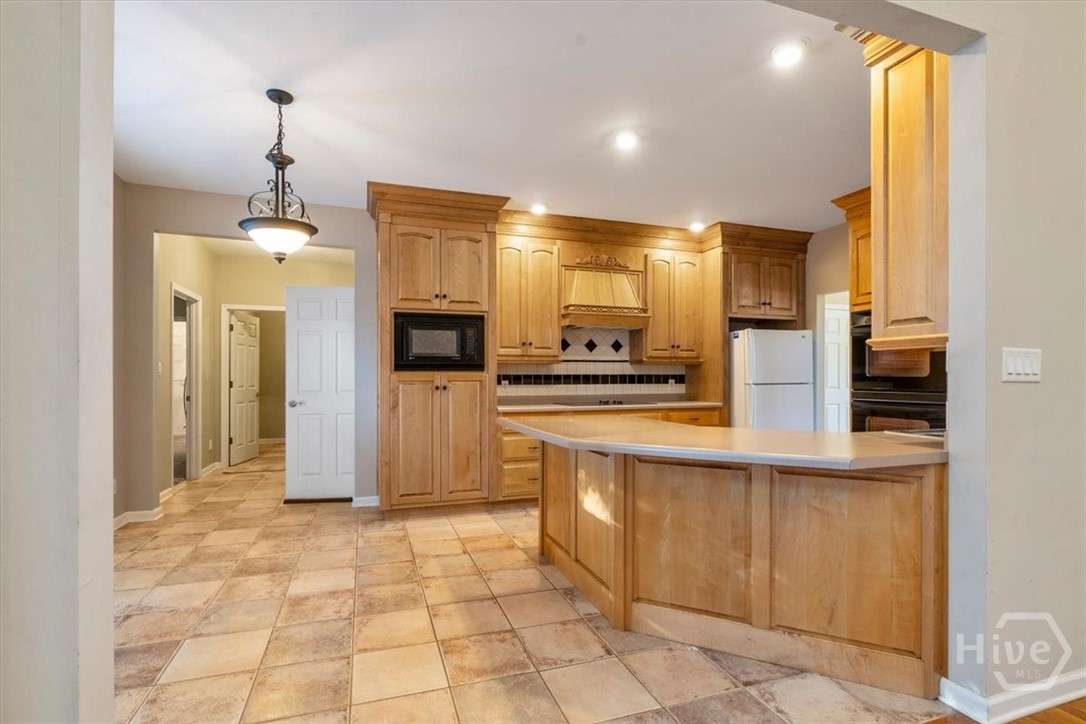 1628 Valley View Drive Property Photo 11