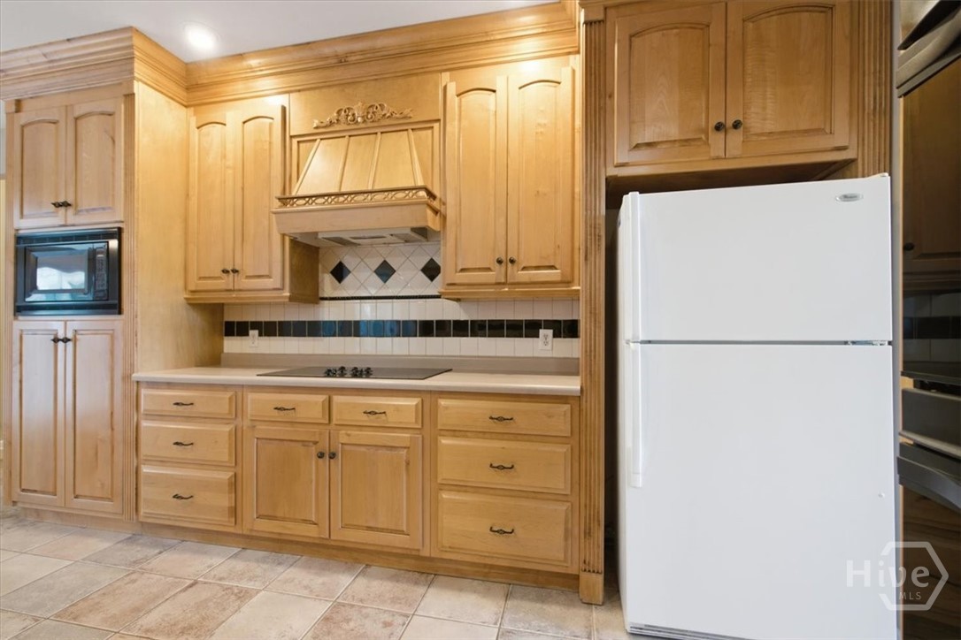 1628 Valley View Drive Property Photo 15