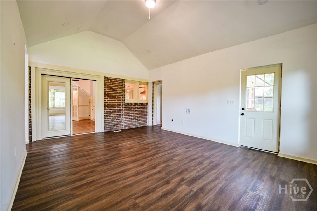 280 Holman Avenue Property Photo 20