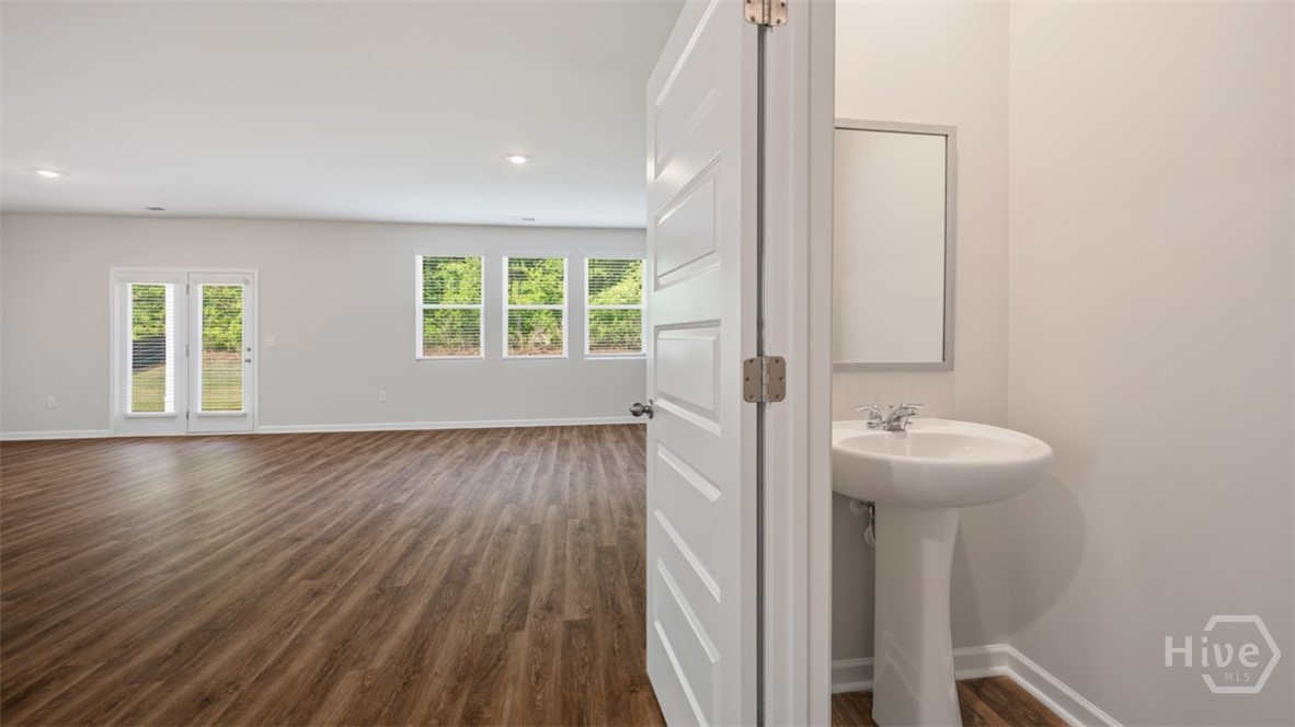 300 Defilippe Drive Property Photo 13