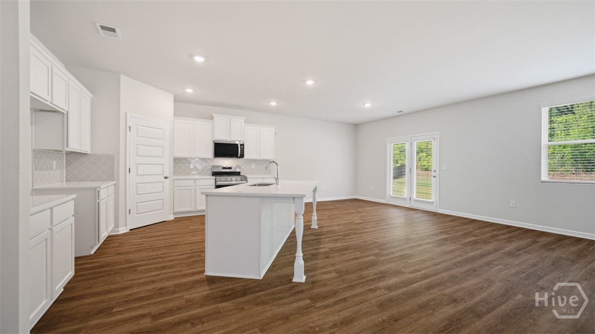 300 Defilippe Drive Property Photo 16