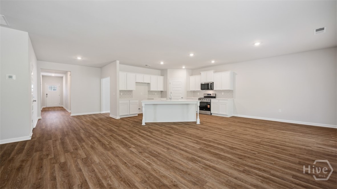 300 Defilippe Drive Property Photo 17