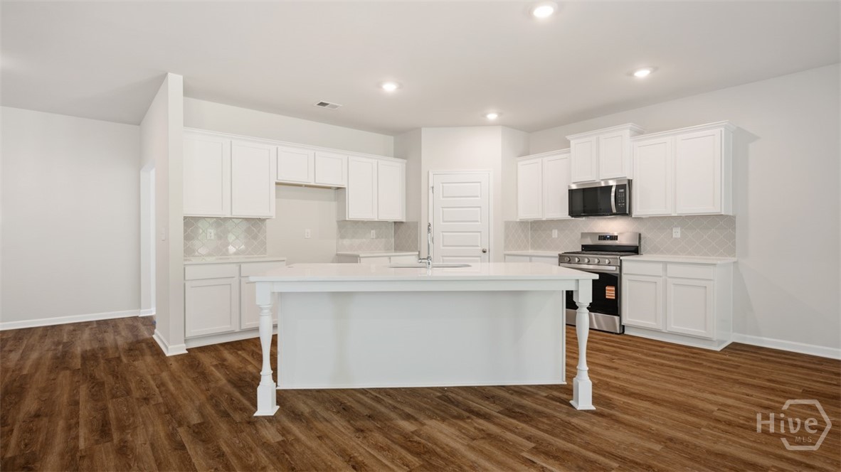 300 Defilippe Drive Property Photo 18