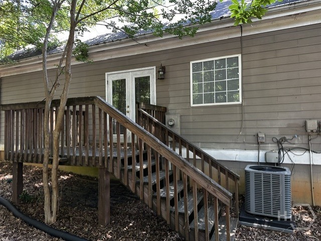260 Westgate Drive Property Photo 4