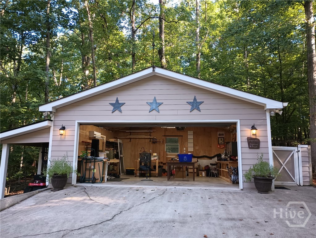 330 Red Fox Run Property Photo 4