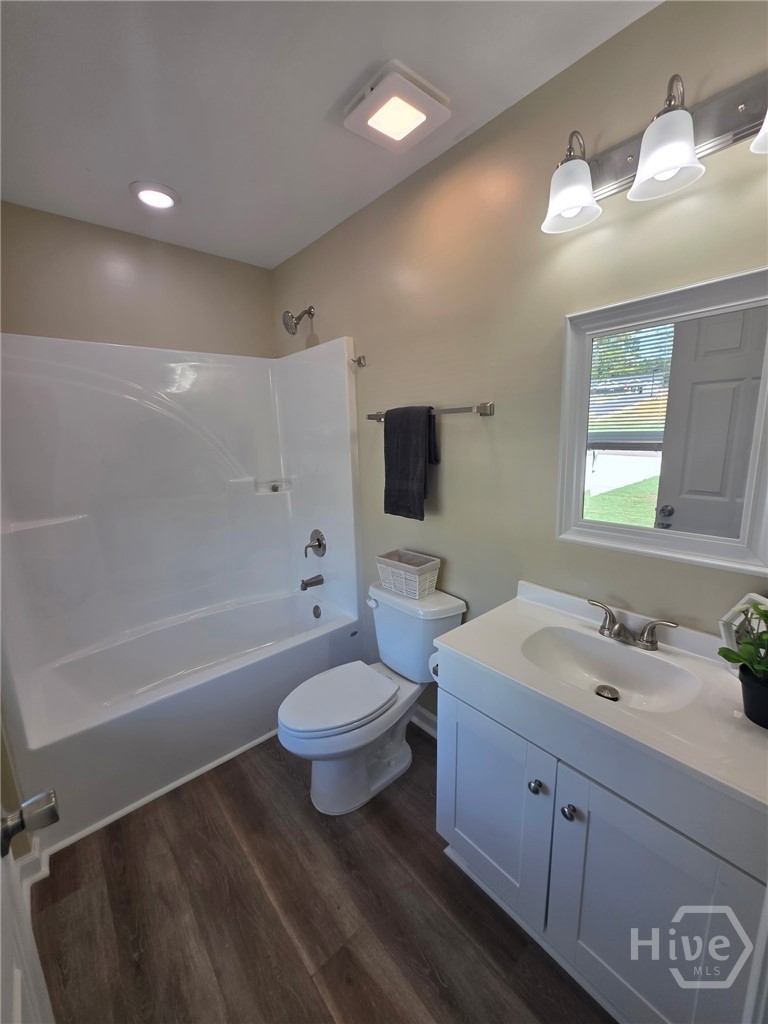 70 Charlotte Drive Property Photo 6
