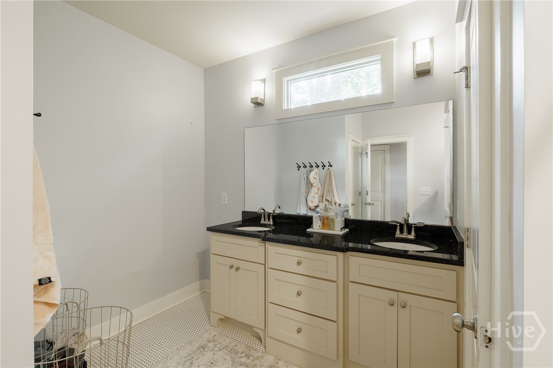170 Cohen Street Property Photo 32