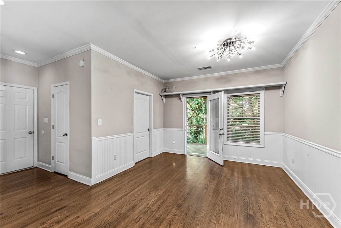 584 Edgewood Drive Property Photo 8