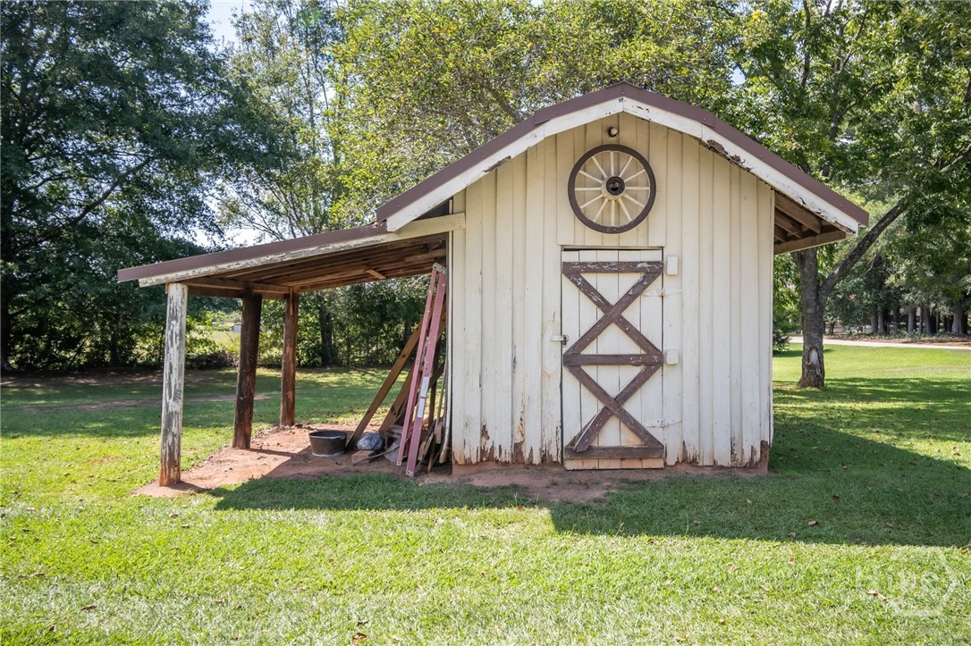 6484 Jefferson River Road Property Photo 5