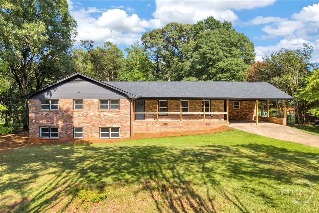 140 Benjamin Drive Property Photo 1