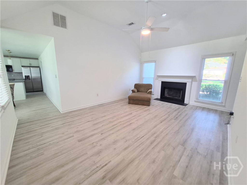 103 Meadow Creek Property Photo 8
