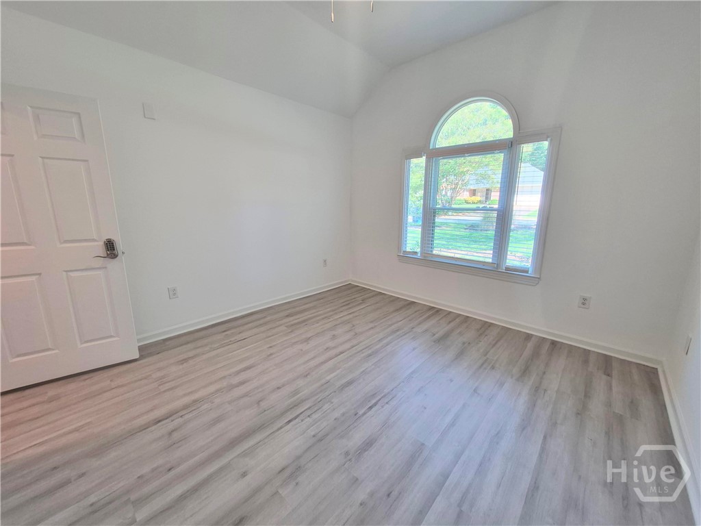 103 Meadow Creek Property Photo 9