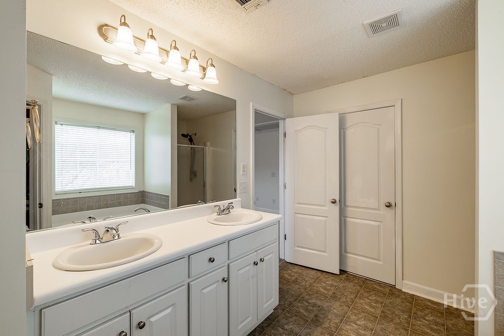 871 Jefferson Walk Circle Property Photo 18