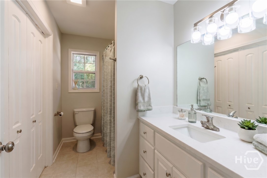 2354 Airport Drive Property Photo 5