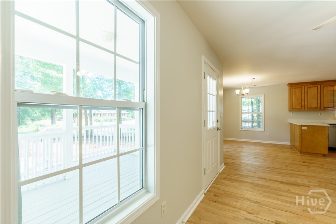2354 Airport Drive Property Photo 14