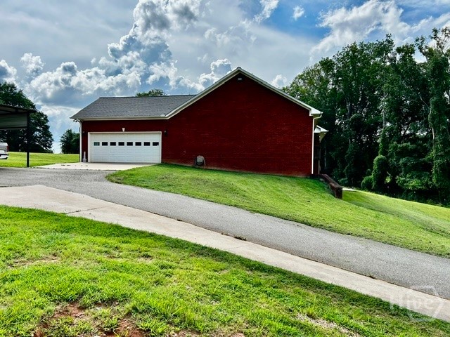 7643 Highway 145 Property Photo 2