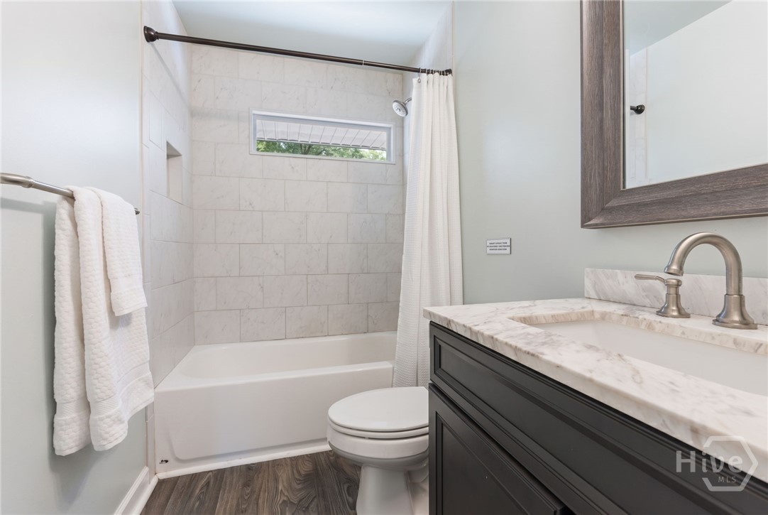 876 College Avenue Property Photo 12