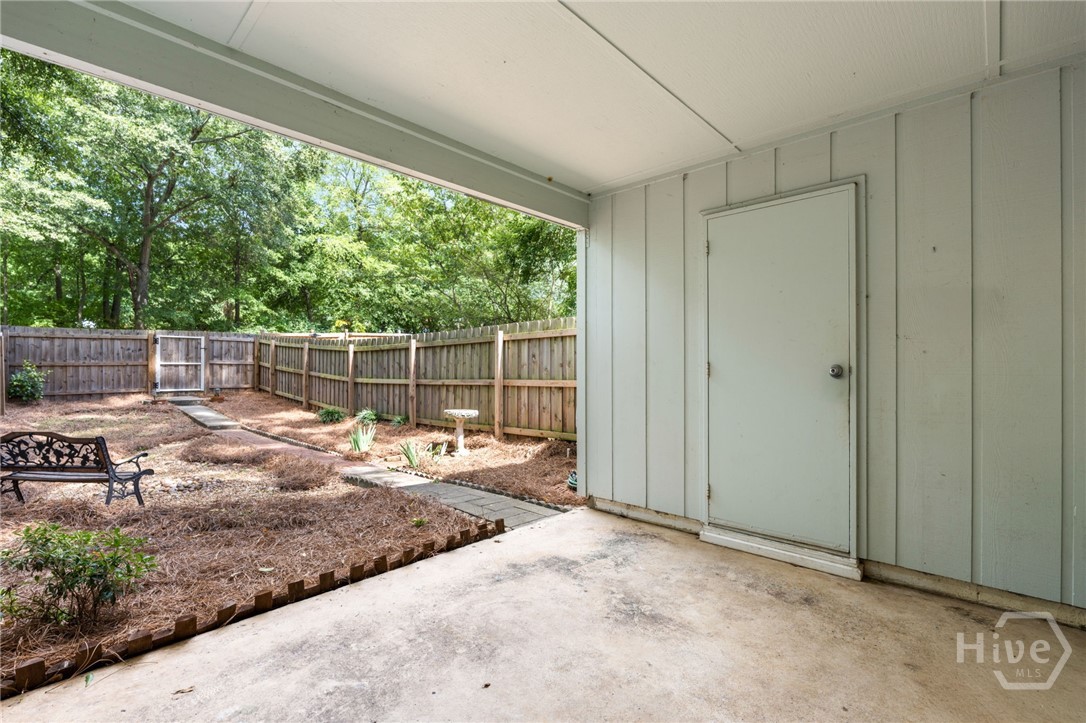 876 College Avenue Property Photo 18