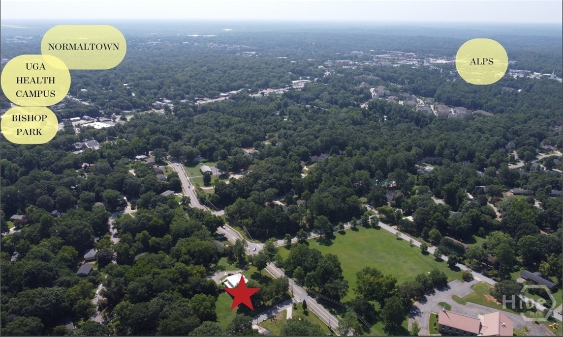 1010 Oglethorpe Property Photo 4