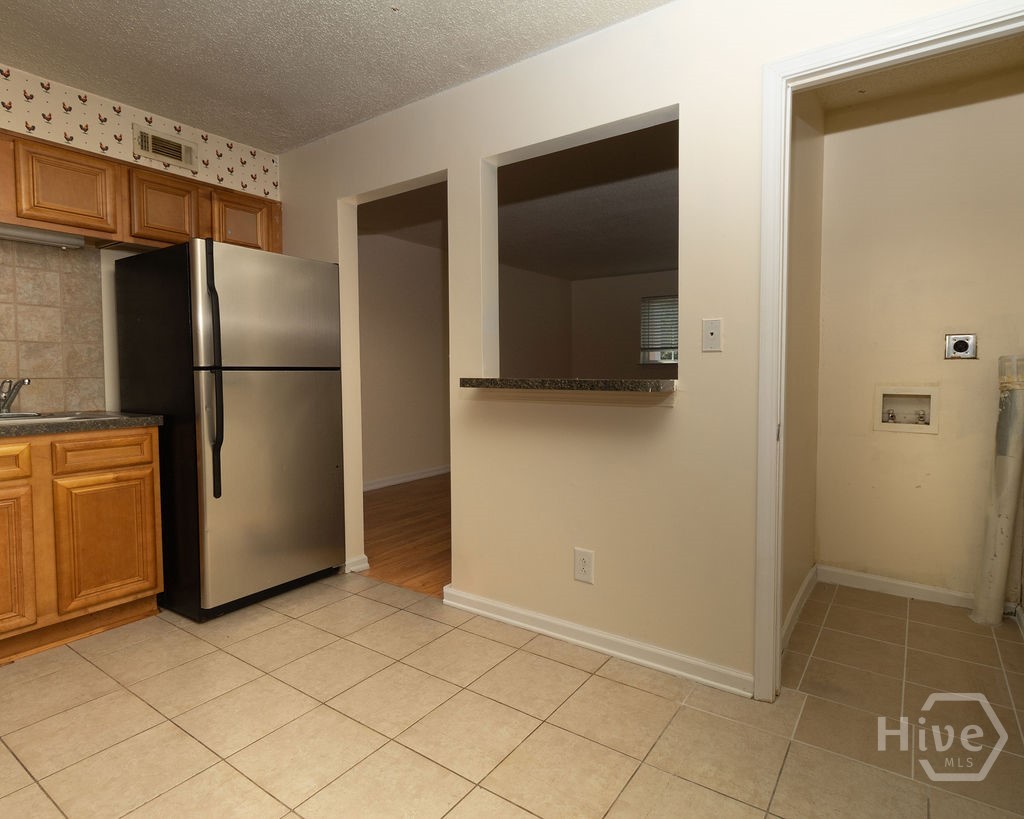 195 Sycamore Drive Property Photo 9