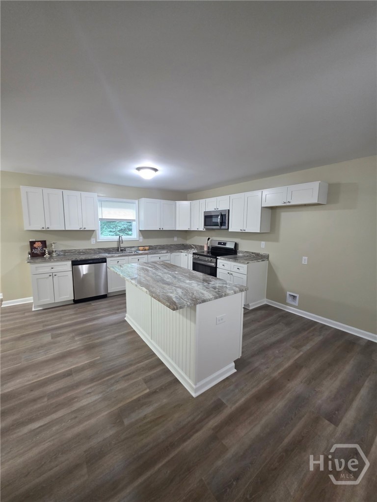 475 Somerset Drive Property Photo 3