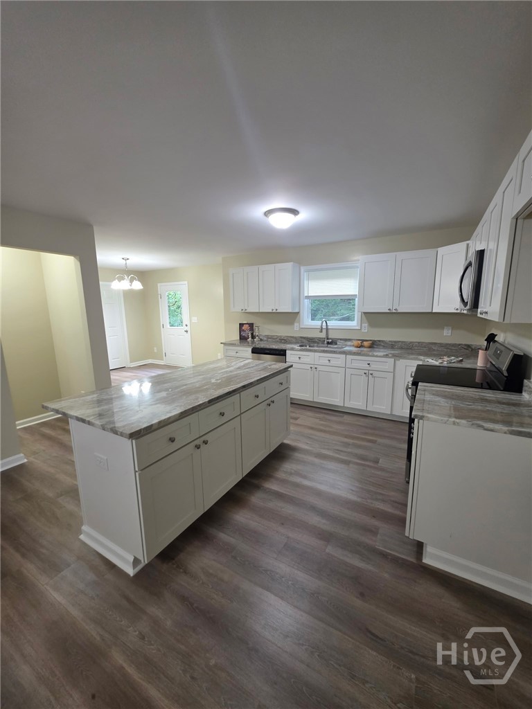 475 Somerset Drive Property Photo 4