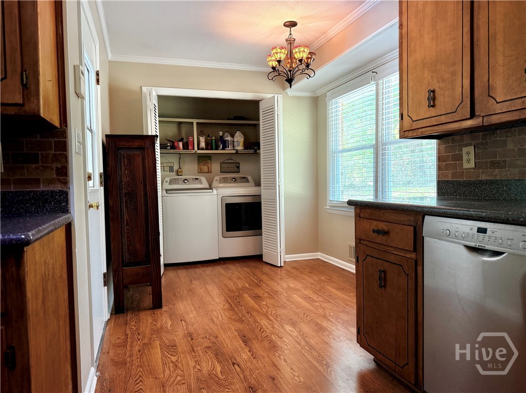 280 Davis Street Property Photo 4