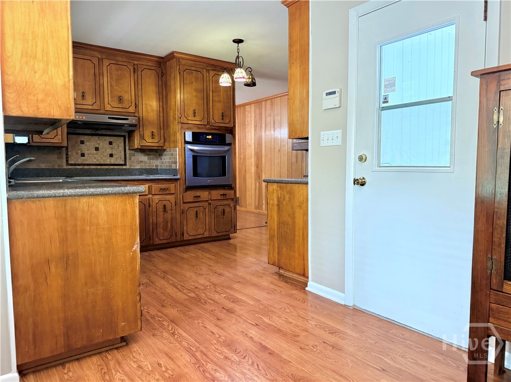 280 Davis Street Property Photo 5