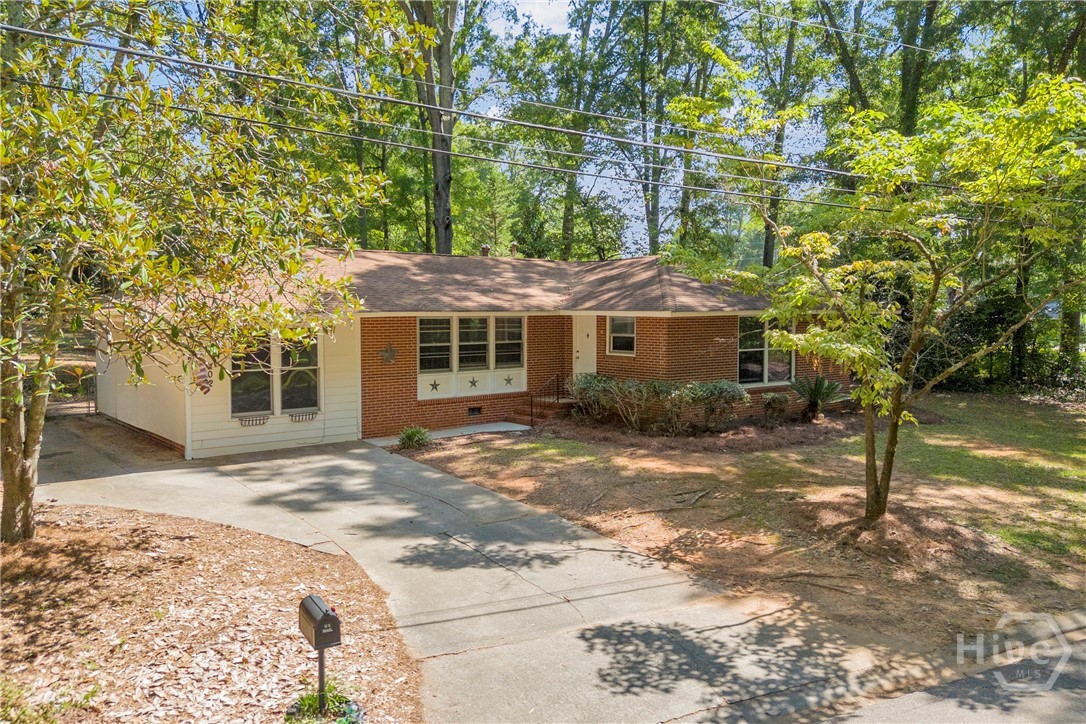 402 Woodland Road Property Photo 1