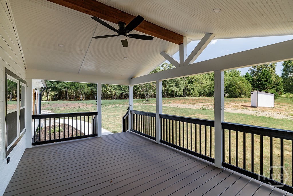 1691 Plantation Road Property Photo 3