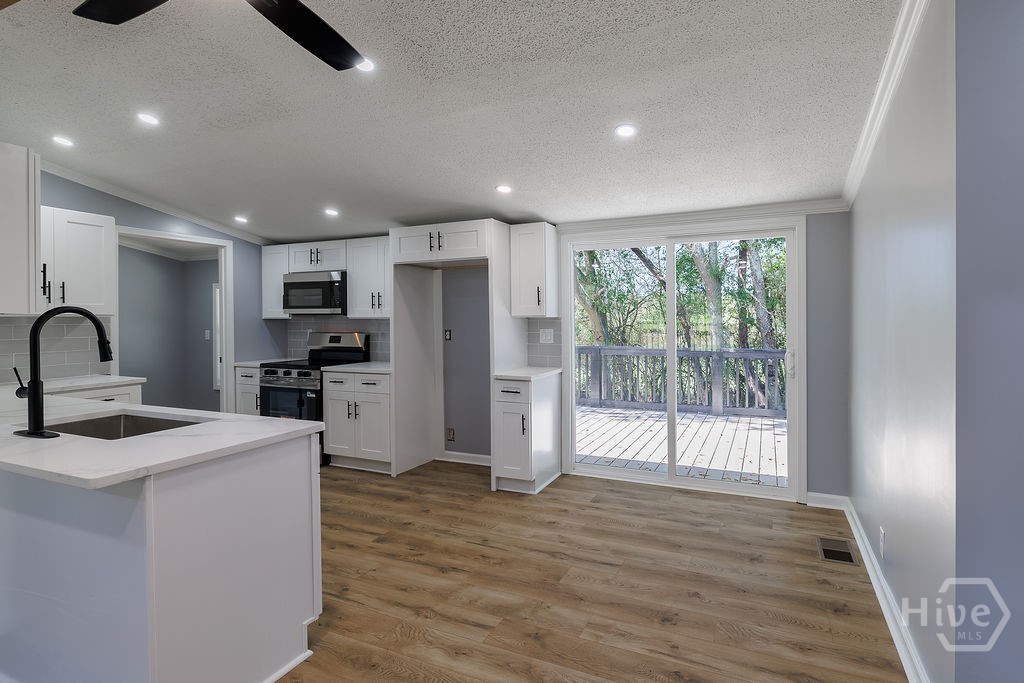 1691 Plantation Road Property Photo 7
