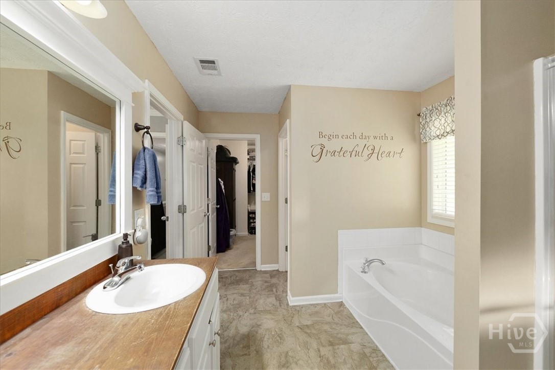 621 Wellington Lane Property Photo 13