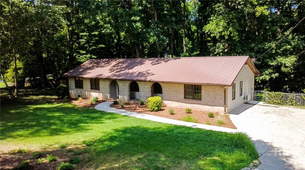 1191 Arrowhead Road Property Photo 1