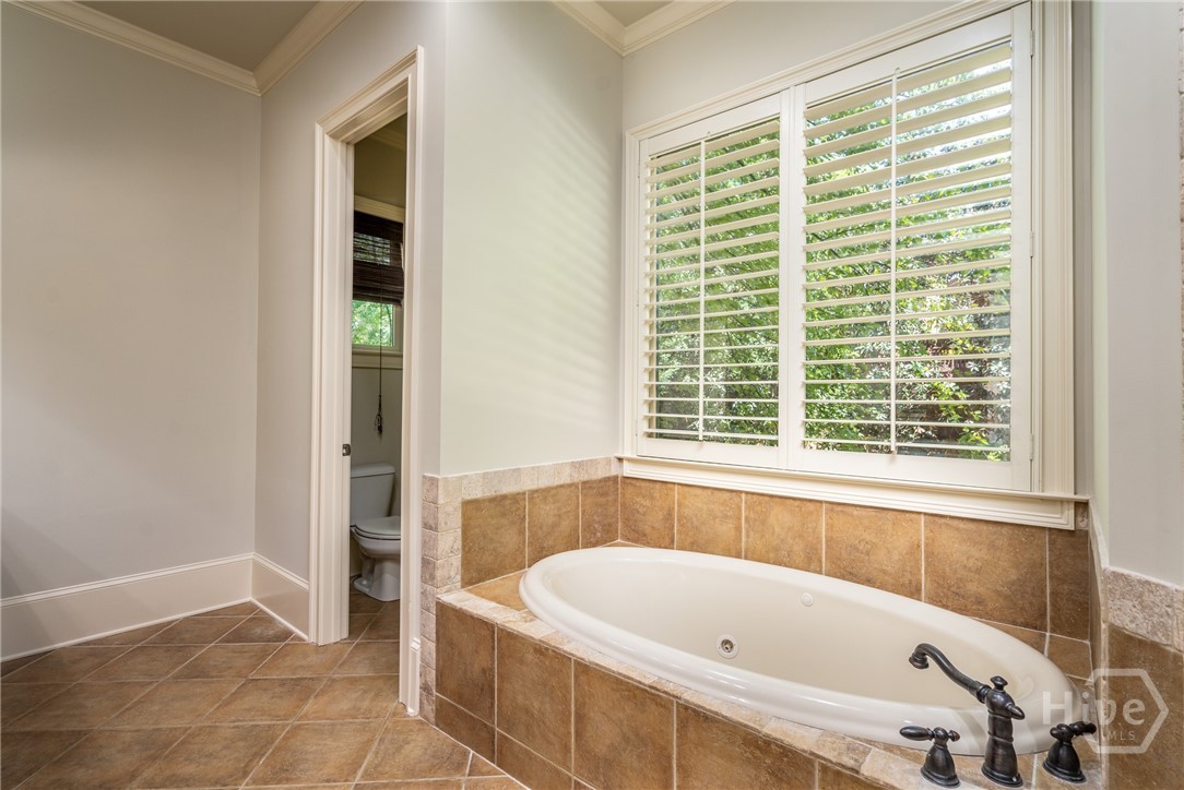 1022 Oxford Way Property Photo 20
