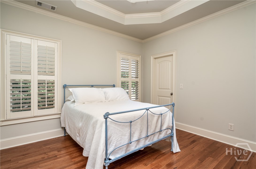 1022 Oxford Way Property Photo 27