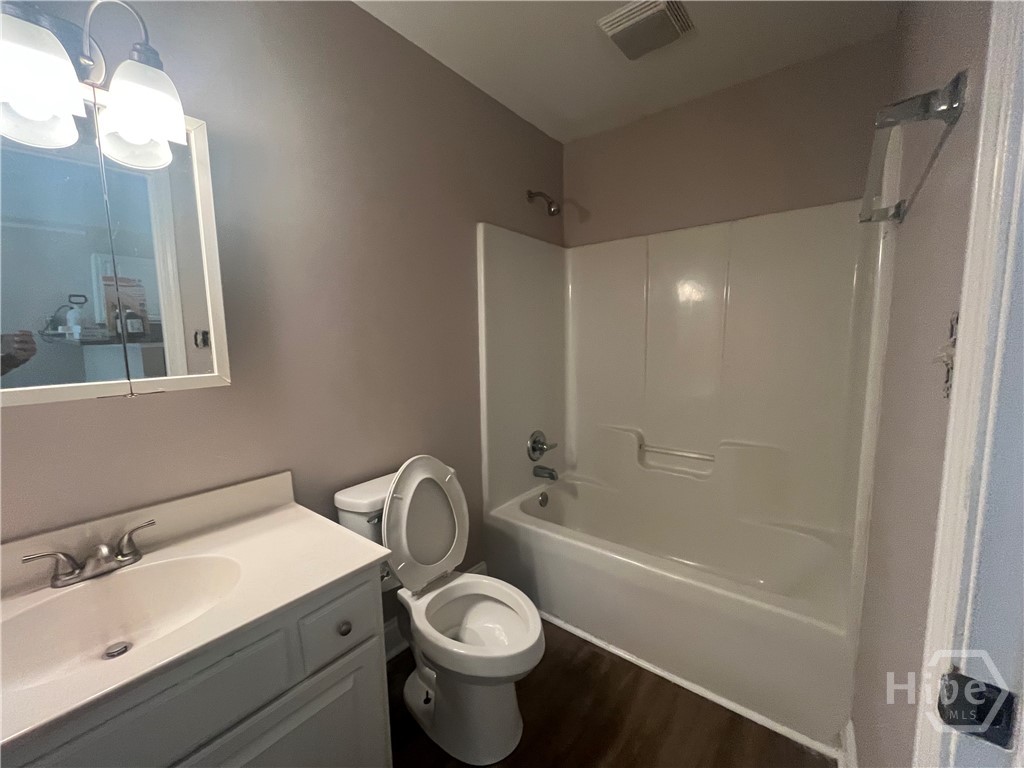 525 Rustwood Property Photo 7