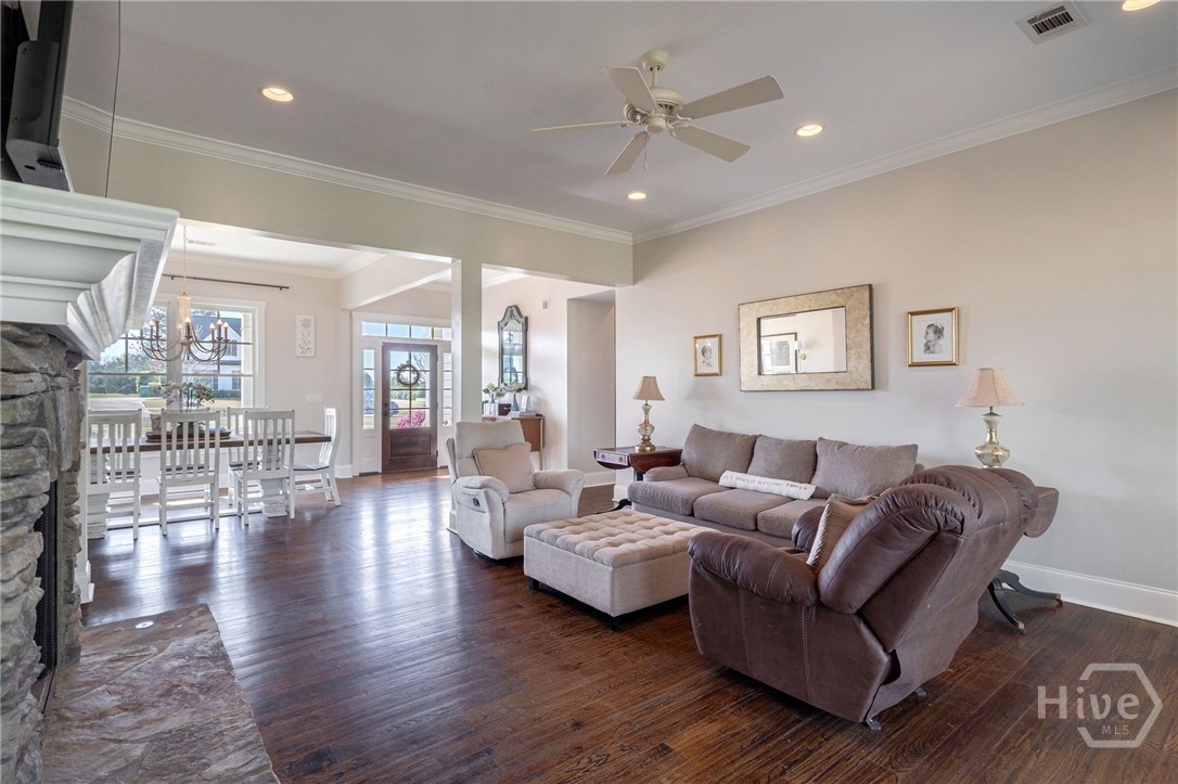 1091 W Magnolia Loop Property Photo 17