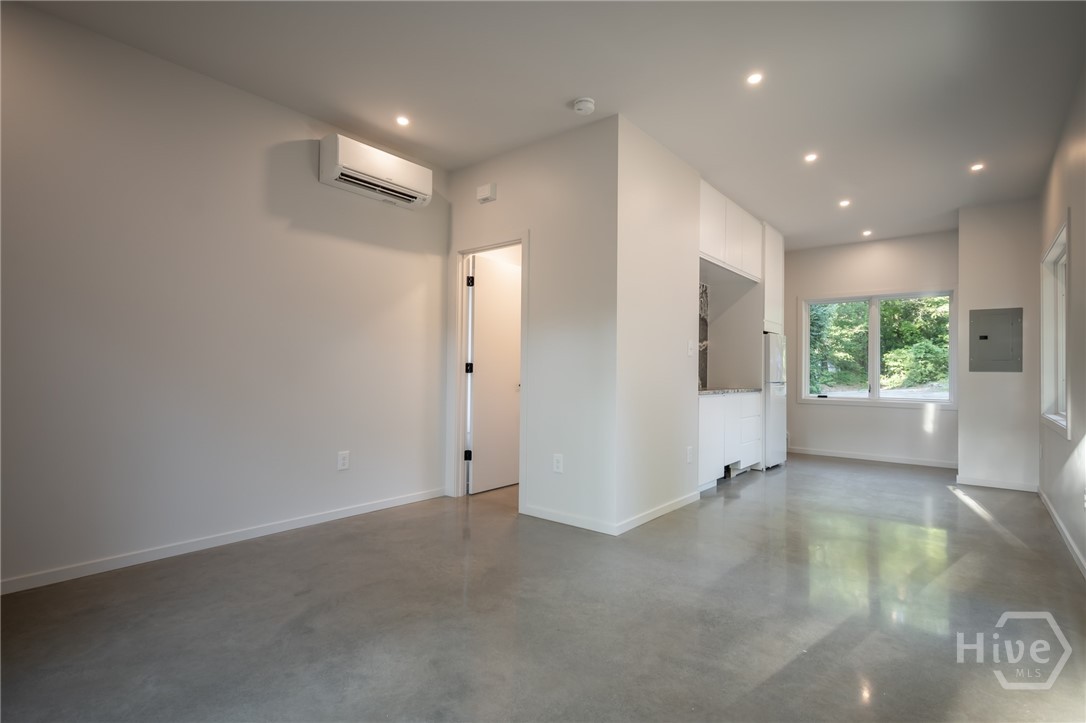 297 Morton Avenue Property Photo 7