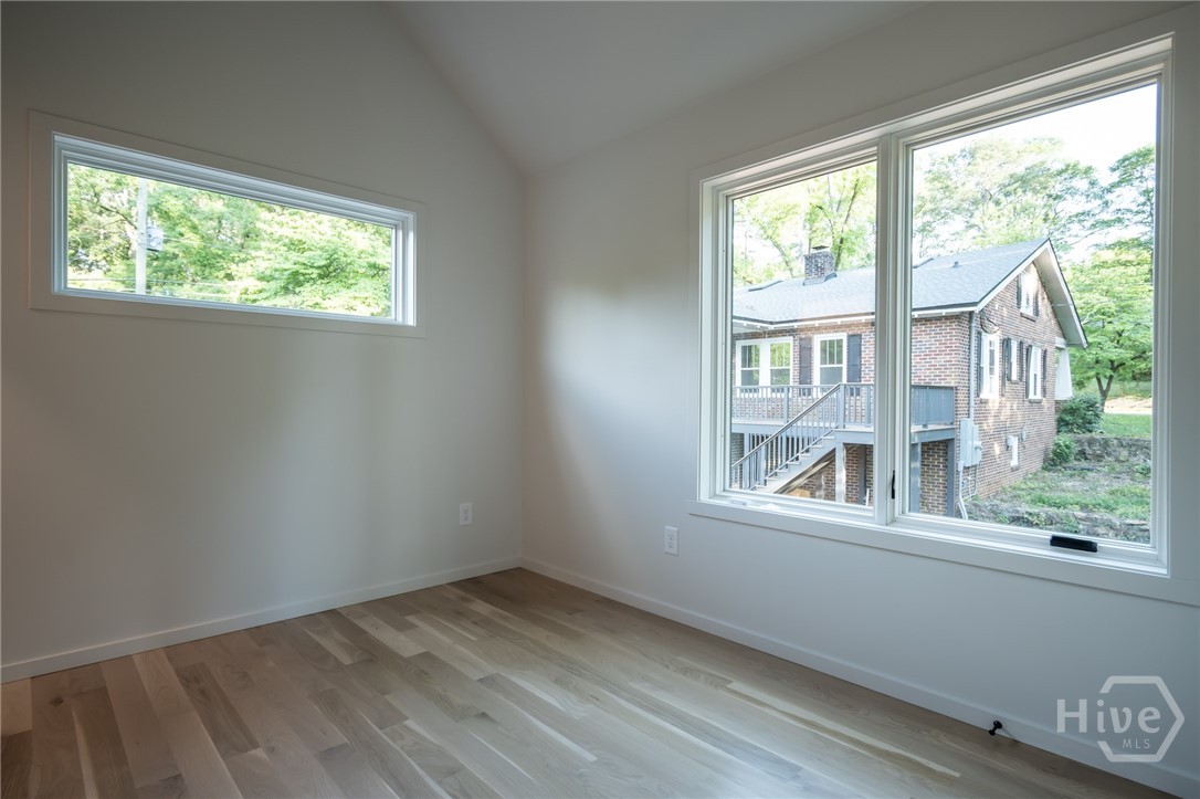 297 Morton Avenue Property Photo 34