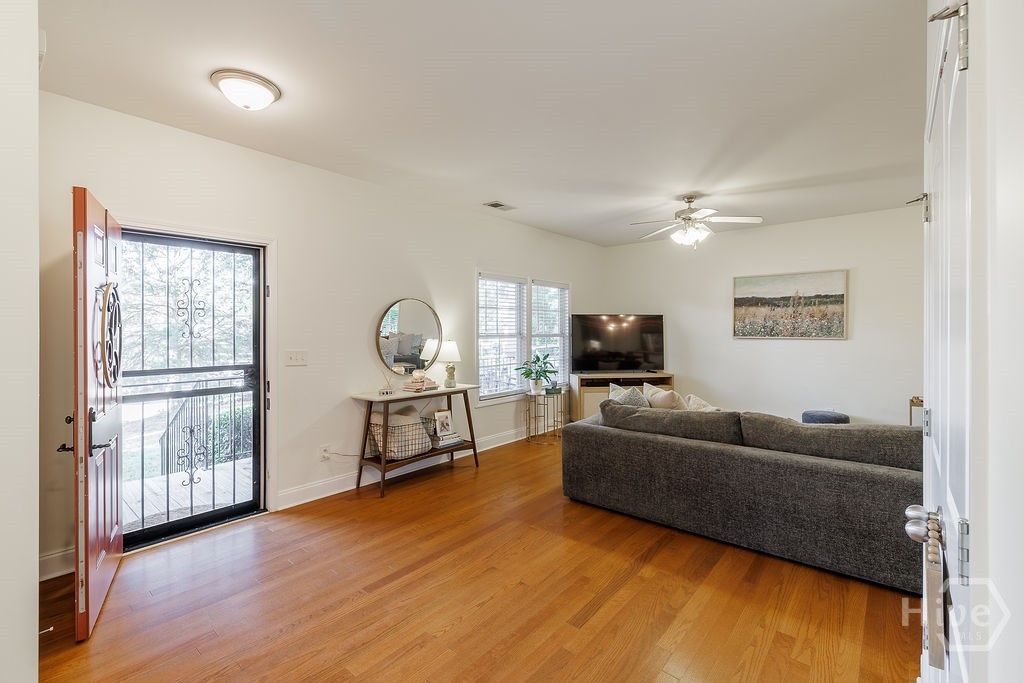 1810 Old West Broad Street Property Photo 9
